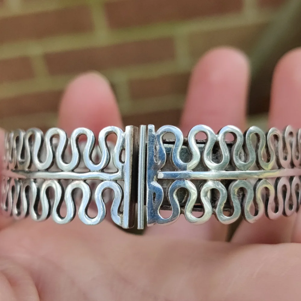Vintage Sterling Simm Stamped Modernist Bracelet - Picture 6 of 7